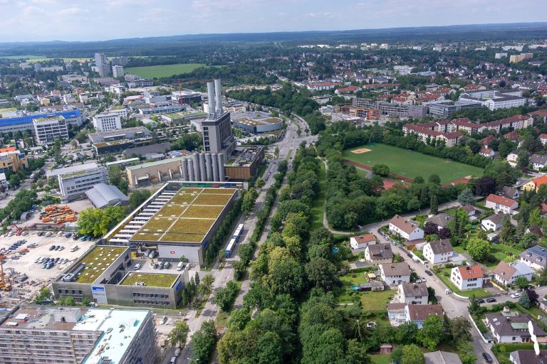 Blick auf die Parkmeile Südpark-Warnberger Riedel in Richtung Süden