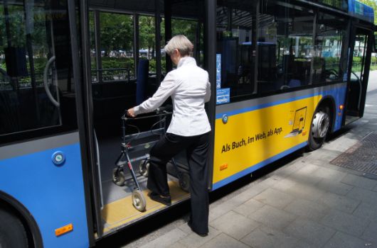 Erleichterter Einstieg für Senior*innen