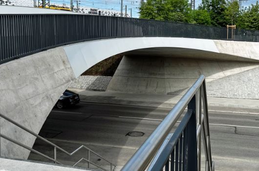 Fuß- und Radwegbrücke über die Offenbachstraße