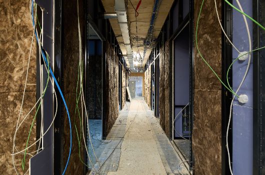 Blick durch den langen Flur