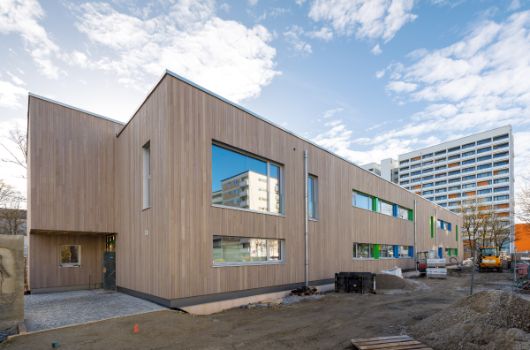 Nord-West Ansicht mit Eingangsbereich