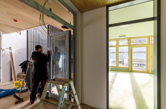 Montage Tür zum Treppenhaus