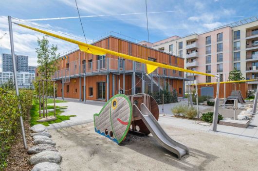 Ansicht Kita mit Außenanlagen