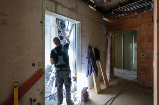 Einbau des Personenaufzugs