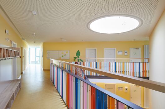 Flur- und Treppenhaussituation mit Oberlicht im 2.Obergeschoss