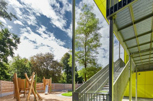 Fluchtbalkone aus dem Obergeschoss