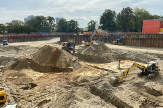 Aushub der Baugrube Mittelbau, im Detail die tertiäre Bodenschicht 