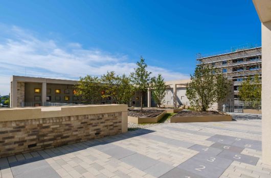 Pausenhof Obergeschoss - Südseite 