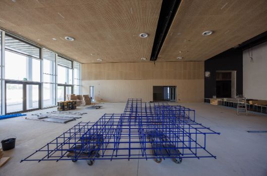 Kunst am Bau - Montage  Blaue Wolke Gymnasium 