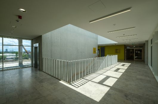 Treppenhaus - Grundschule