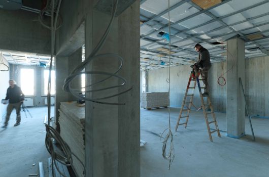 Elektro- und Deckenverschlussarbeiten Gymnasium