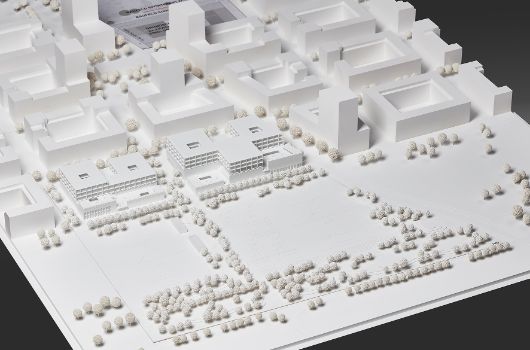 Modellfoto Schulzentrum mit Freisportanlagen