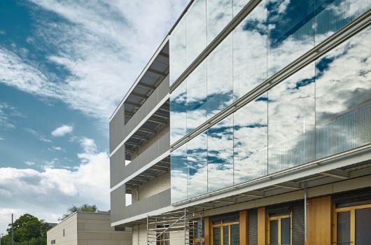 Ansicht west Fassade Lernhäuser