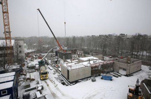 Auch bei Wind und Wetter gehen die Arbeiten weiter.