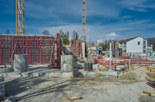 Blick vom künftigen Vorplatz der Schule 
