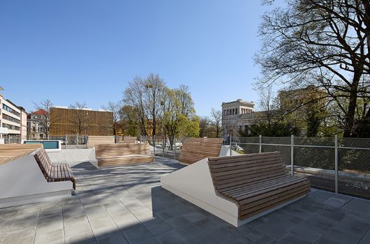 Neues Mensadach mit zusätzlicher Pausenhoffläche