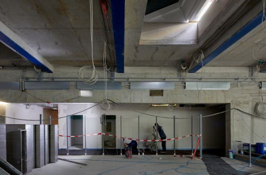 Neubau Mensa, Blick West Nebenraumzone hinter Geschirrabgabewand