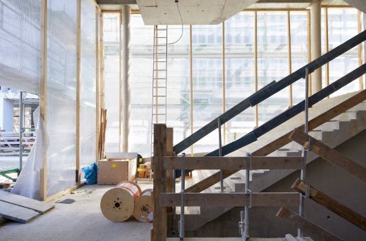 Temporäre Folienfassade als Winterschutz