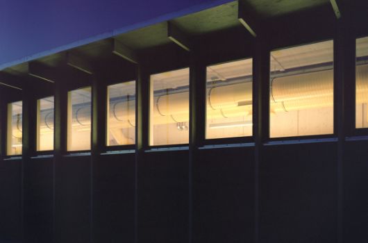 Aussenansicht bei Nacht