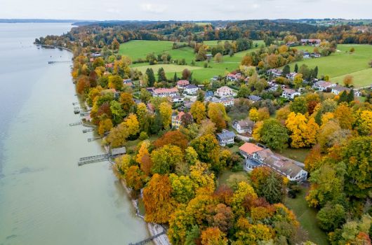 Ambach – Lage am See, Luftbild