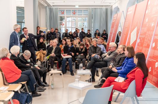 Diskussionsrunde zur Bodenfrage