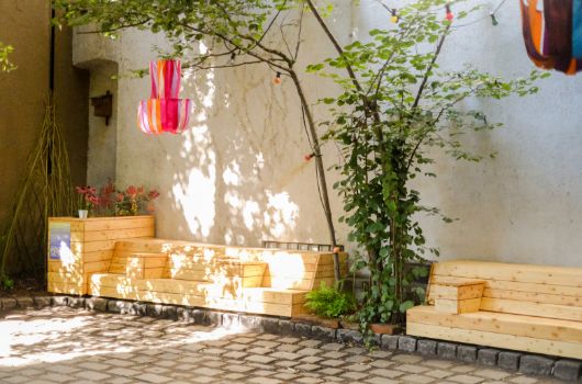 Begrünter Innenhof Bellevue di Monaco