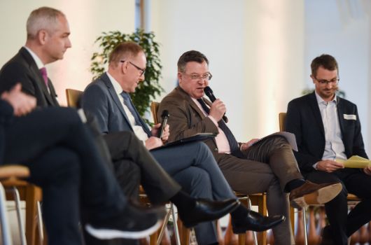 Podiumsdiskussion auf der Abschlussveranstaltung der ersten Phase des Klimapakts Münchner Wirtschaft. © Andreas Gebert