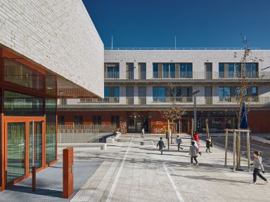 Blick auf den Pausen-, Eingangsbereich