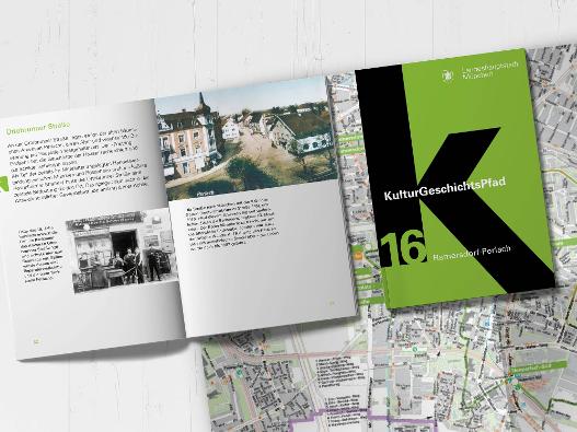 Fotografie der aufgeschlagenen Broschüre des KulturGeschichtspfades Ramersdorf-Perlach